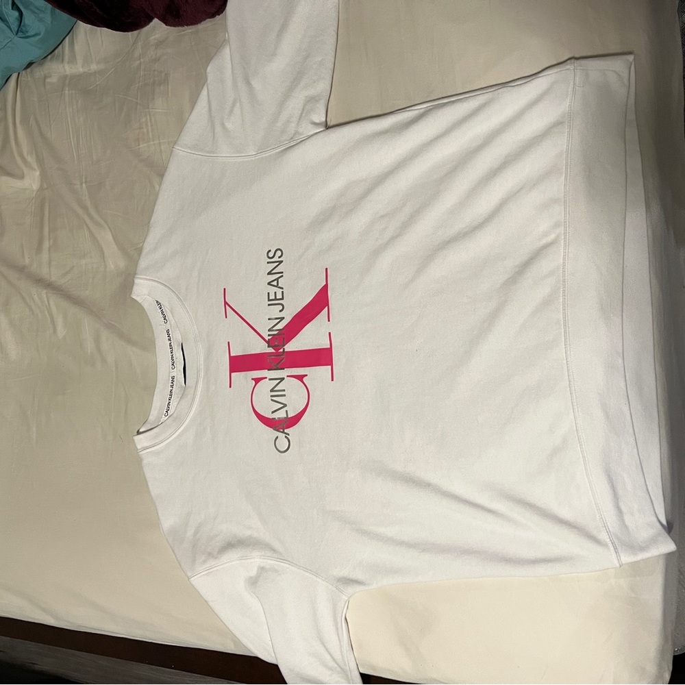 Calvin Klein women’s sweater XL good condition.